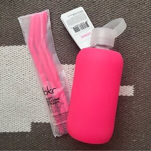 Bkr Debbie Hot Pink Little Bottle with matching straws